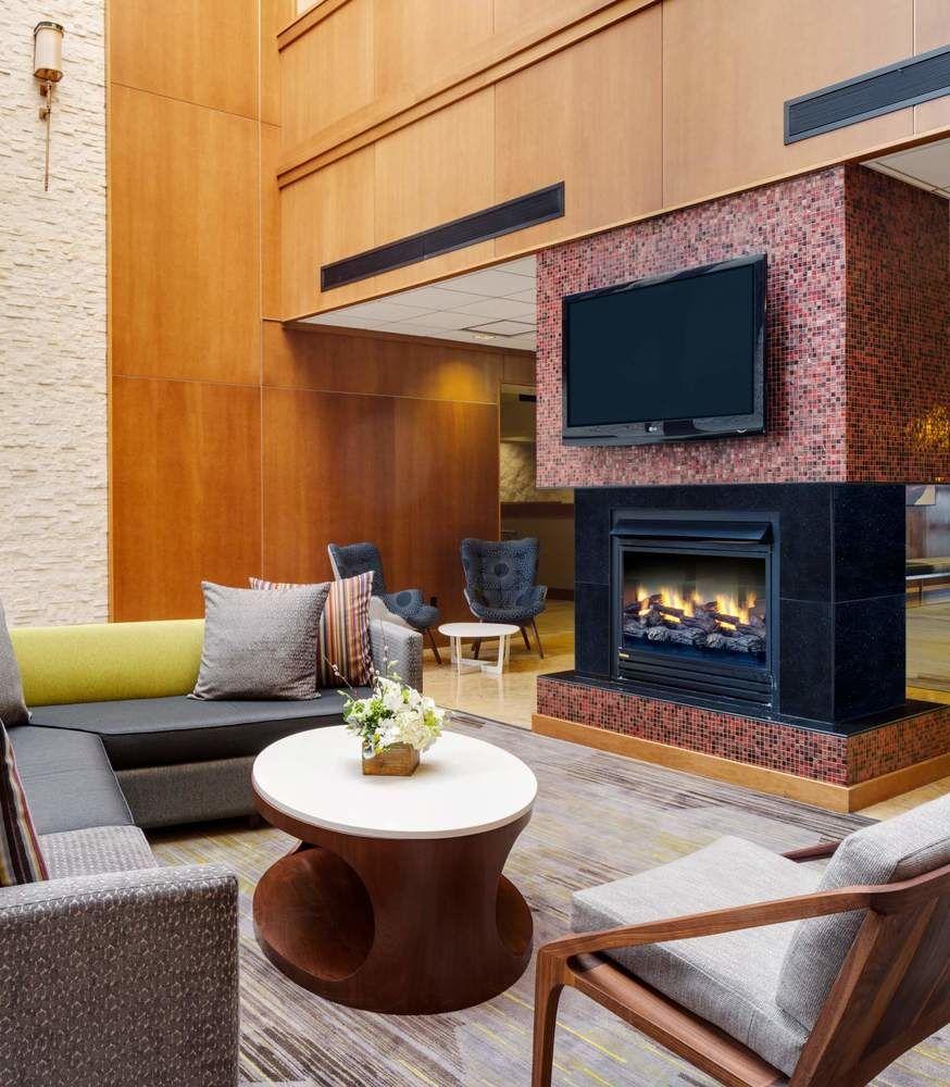 Courtyard By Marriott Boston Logan Airport Exterior foto