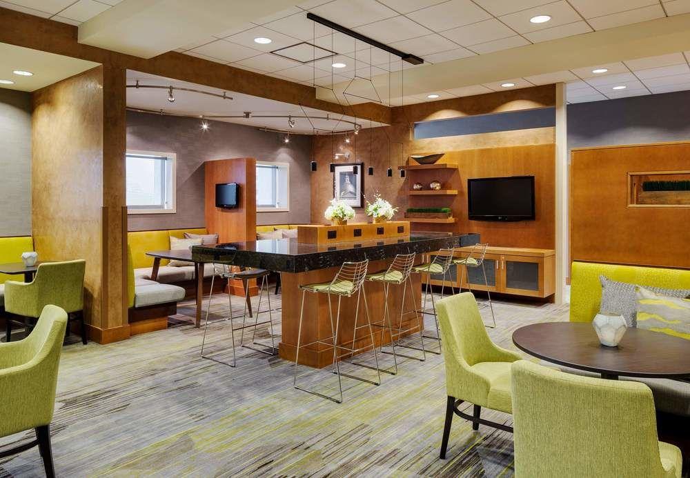 Courtyard By Marriott Boston Logan Airport Exterior foto