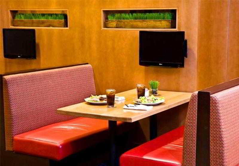 Courtyard By Marriott Boston Logan Airport Exterior foto